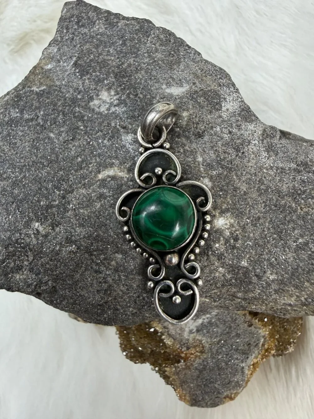 Vintage Sterling Silver Malachite Pendant 1.5